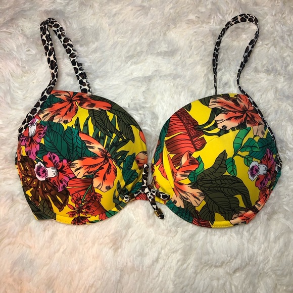 LASCANA Tropical Floral Bikini Top - Picture 1 of 16